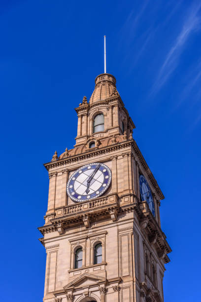 a torre do relógio do gpo de melbourne - melbourne australia clock tower clock - fotografias e filmes do acervo