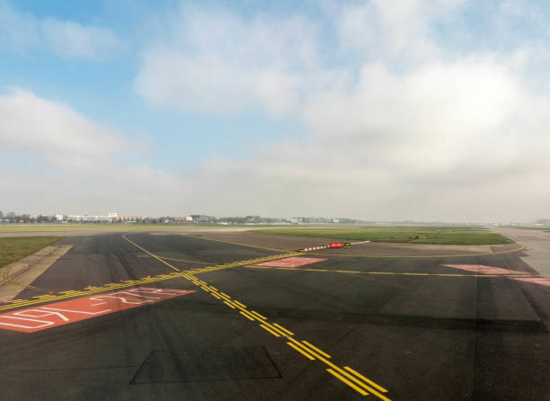 istock Airport Departure Or Arrival 1308567305
