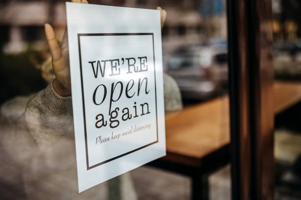 welcome back to our cafe - poster window display store window imagens e fotografias de stock