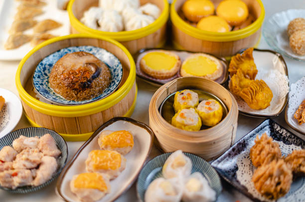 伝統中国料理点心ディスプレイ - chicken and dumplings ストックフォトと画像