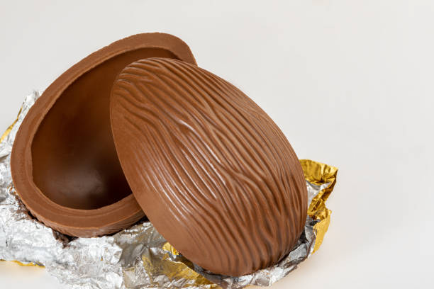 Ovo de Páscoa de Travessa Sem Forno: Celebre Fácil! - receita deliciosa profissional - passo 1