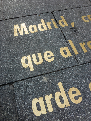 Madrid that burns. Words on the pavement of Calle de Las Huertas. Madrid. Nicolás Fernández de Moratín. Barrio de las letras.