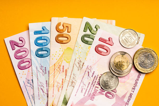 トルコの紙幣と硬貨。トルコリラ - trade deficit ストックフォトと画像