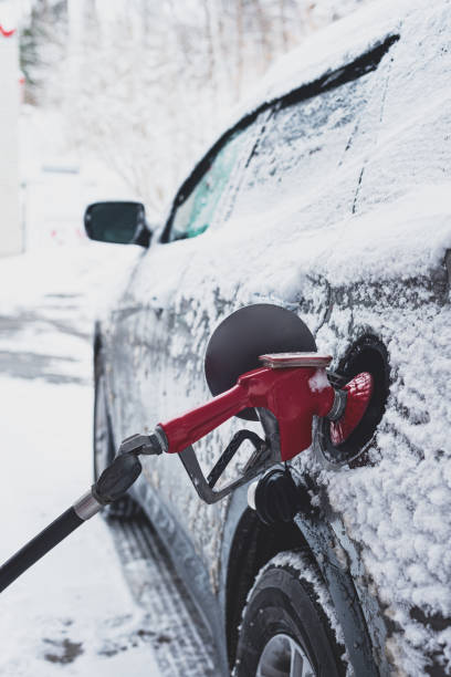 istock Fueling Up In Winter 1308744148