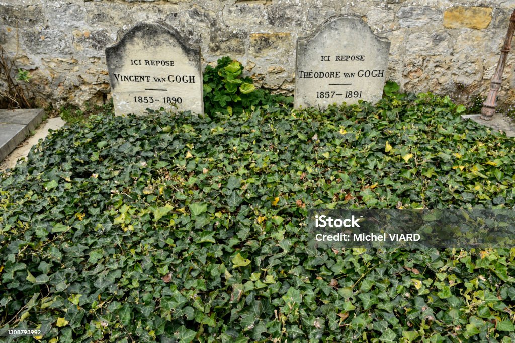 Auvers Tomb of Vincent Van Gogh and his brother Vincent Van Gogh - Painter Stock Photo