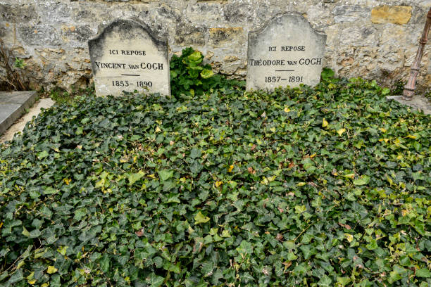 Auvers Tomb of Vincent Van Gogh and his brother auvers sur oise photos stock pictures, royalty-free photos & images