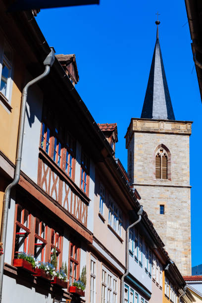 storicokrämerbrücke con ägidienkirche a erfurt / thueringia - krämerbrücke foto e immagini stock