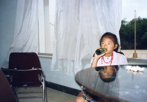 1980s China Little Girl Old Photo of Real Life
