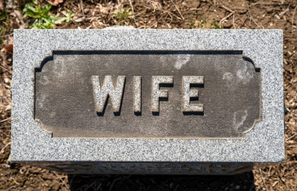 istock WIFE old cemetery grave stone 1308953416