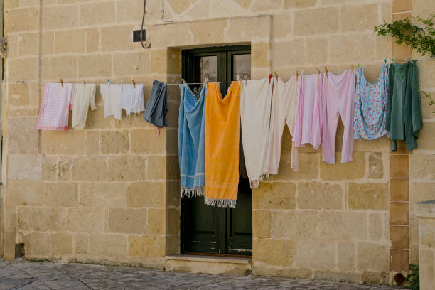 Lying cloths