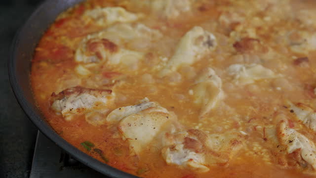 Chicken paella