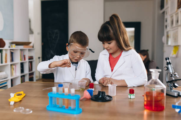 istock kids do chemical experiments at home 1309035168