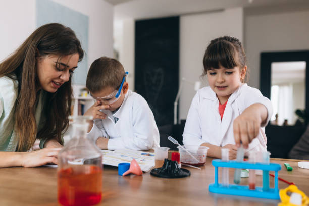 istock kids do chemical experiments at home 1309036470