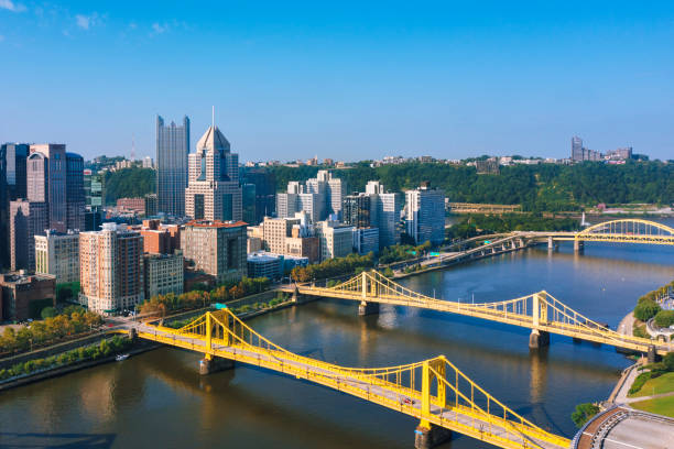 Fort Duquesne, Andy Warhol and Robert Clemente Bridges in Pittsburgh USA Aerial view Fort Duquesne, Andy Warhol and Robert Clemente Bridges in Pittsburgh USA Aerial view sixth street bridge stock pictures, royalty-free photos & images