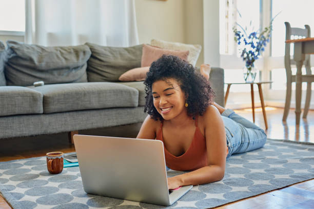 istock What's happening online today? 1309052941