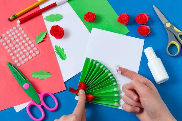 istock Making greeting card for Mother's Day. Step 13 1309061719