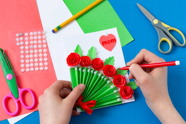 istock Making greeting card for Mother's Day. Step 16 1309061723