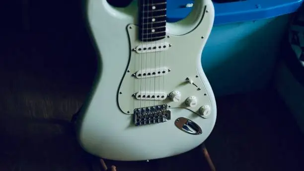 Fender Performer Stratocaster Guitar