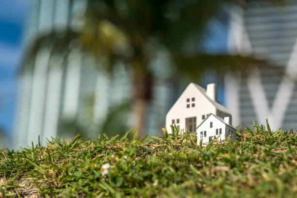 istock Real Estate choices 1309118008