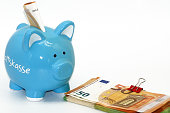 sparschwein-mit-euro-banknoten.jpg?b=1&s