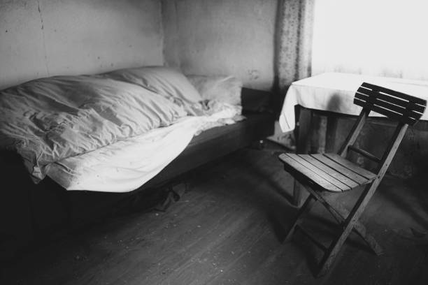istock Interior of an abandoned old house 1309238890