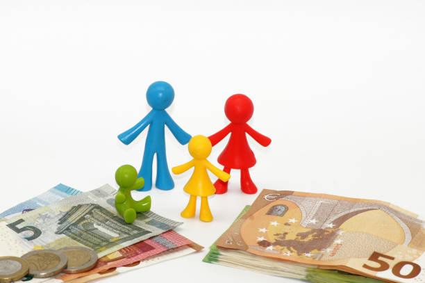 istock Representation of poverty and wealth 1309245184