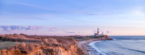 montauk point light, farol, long island, nova iorque, condado de suffolk - montauk lighthouse - fotografias e filmes do acervo