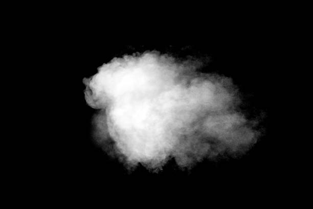 explosión de polvo blanco sobre fondo negro - speed snow textured textured effect fotografías e imágenes de stock