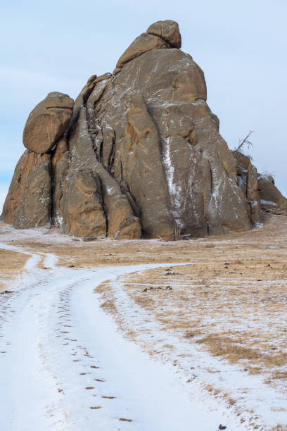 モンゴル・ウランバートルのゴルキ・テレリ国立公園 - independent mongolia inner mongolia gobi desert steppe ストックフォトと画像