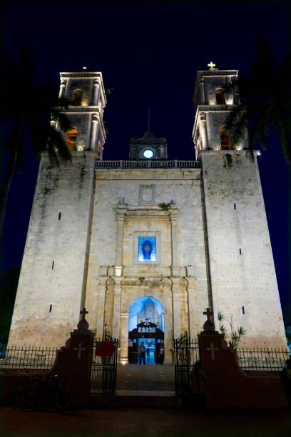 istock Colonial Church with Bell Towers 1309425907