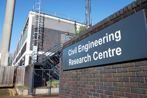 civil engineering research centre, brunel university londres - uxbridge photos et images de collection