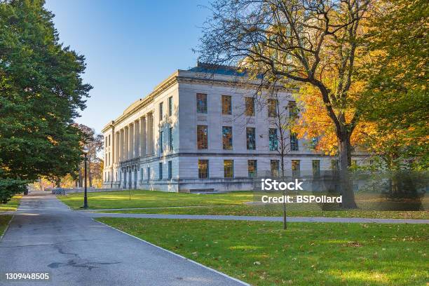 Thompson Library Map Thompson Library At Ohio State University Stock Photo - Download Image ...