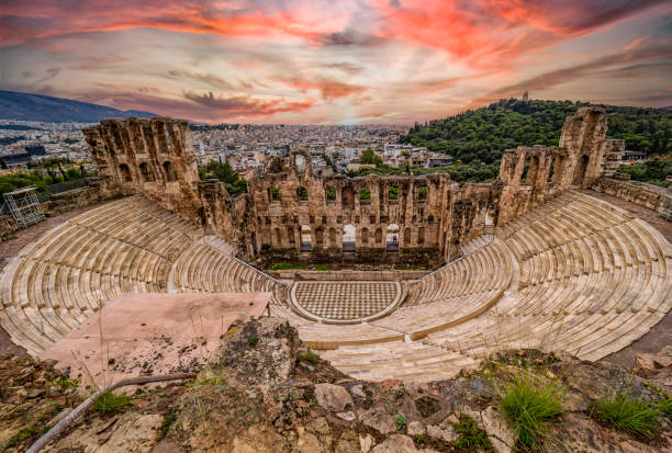 아크로폴리스의 아테네 오데온 극장 - herodes atticus 뉴스 사진 이미지