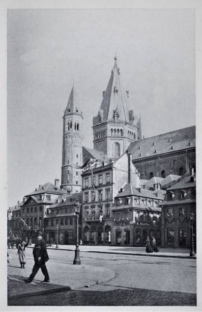 istock Cathedral at Mainz, Germany, European Geography 1309478098