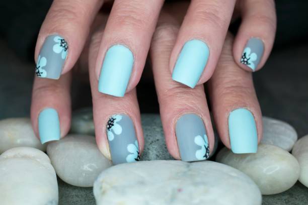 istock Springtime Flower Nail Art Design 1309495305