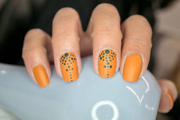 istock Springtime polka dots Nail Art Design 1309495323