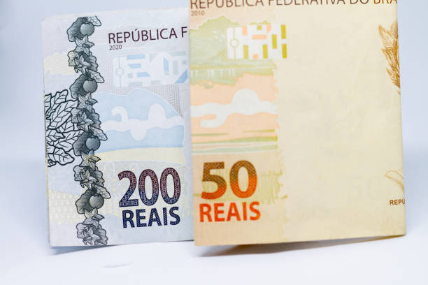 banknoten von zweihundertfünfzig reais, insgesamt zweihundertfünfzig. - real world stock-fotos und bilder