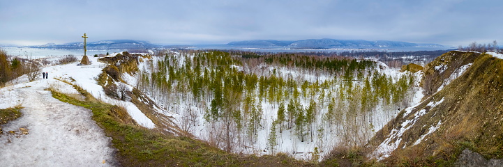 Samarskaya Luka. Panorama of the Zhiguli Mountains from Tsarev Kurgan. View of the Volga, Zhigulevskie Vorota.