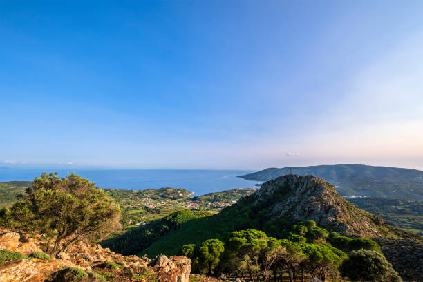 istock Monte Mar di Capanna on Elba (Tuscan Archipelago, Italy) 1309546274