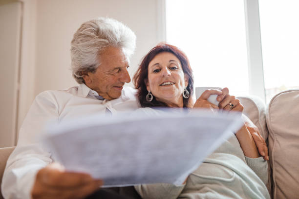 istock family reading the contract together 1309599261