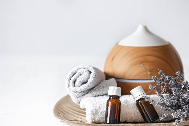 thành phần spa với bộ khuếch tán hương thơm và dầu thơm sao chép không gian. - máy khuếch tán hương liệu hình ảnh sẵn có, bức ảnh & hình ảnh trả phí bản quyền một lần