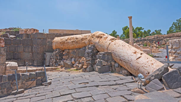 Fallen Column in an Ancient Ruin Fallen Column in an Ancient Ruin in Bet She'an National Park in Israel beit she'an stock pictures, royalty-free photos & images