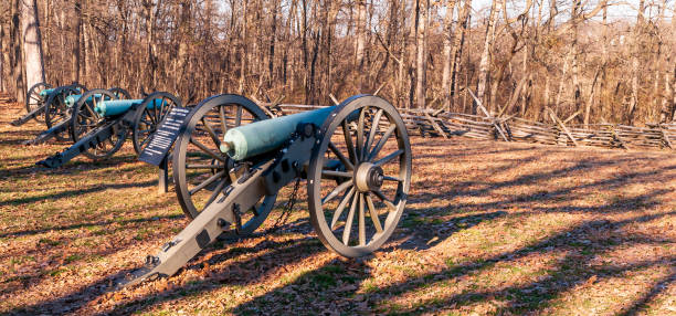 linia dział konfederatów w narodowym parku wojskowym gettysburg - american civil war battle conflict gettysburg national military park zdjęcia i obrazy z banku zdjęć
