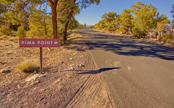 pima point direction sign at grand canyon az - red rocks rock canyon escarpment imagens e fotografias de stock