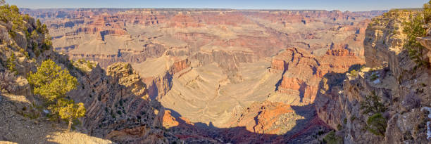 grand canyon view between powell and hopi points az - red rocks rock canyon escarpment imagens e fotografias de stock
