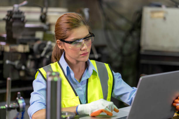 istock Inspector examing the product in factory work shop 1309773837