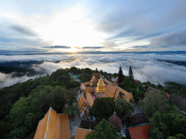 aerial view, wat phra that doi suthep temple on the sea of clouds in the morning, chiang mai, thailand. - suthep imagens e fotografias de stock