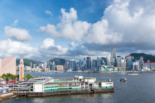 victoria harbor w hong kongu - lee ferry zdjęcia i obrazy z banku zdjęć