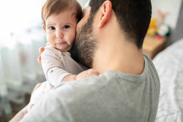 istock A kiss for my little princess 1309901678