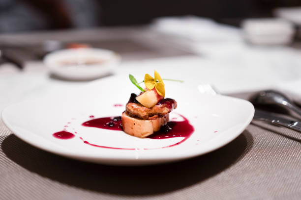 foie gras fritto - foie gras goose meat liver pate foto e immagini stock